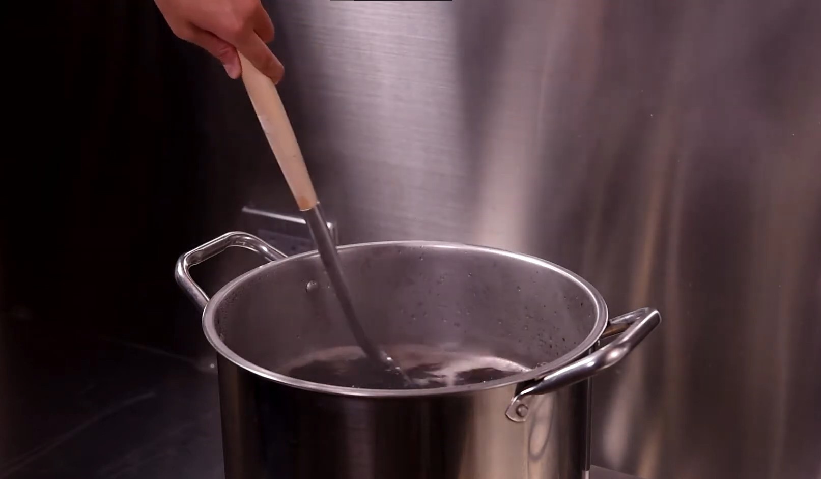 這樣煮仙草最嫩最Ｑ，仙草製作過程